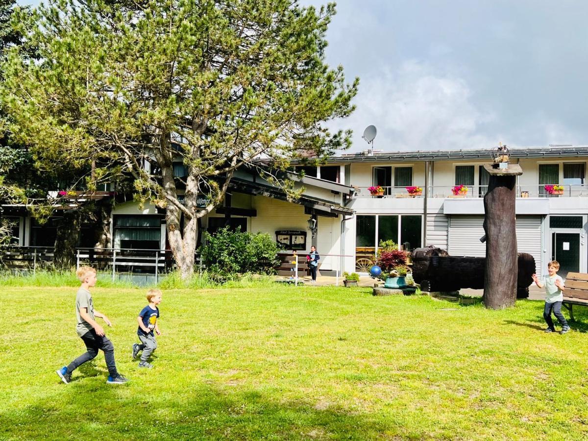 Landhotel Tanneneck - Ideal Fuer Gruppen, Familien Und Hunde Löffingen Kültér fotó